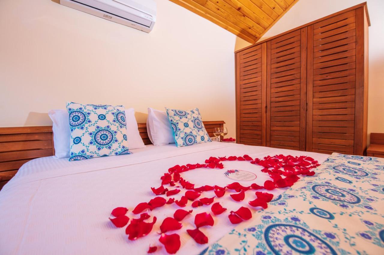 The Bay Beach Club Fethiye Exteriör bild